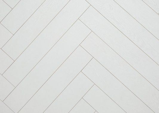 HERRINGBONE White – Authentic Herringbone, AC4/W32-V4, 12mm (4-sided V Groove) Panel size 606 x 101 x 12mm 2.20m²/box